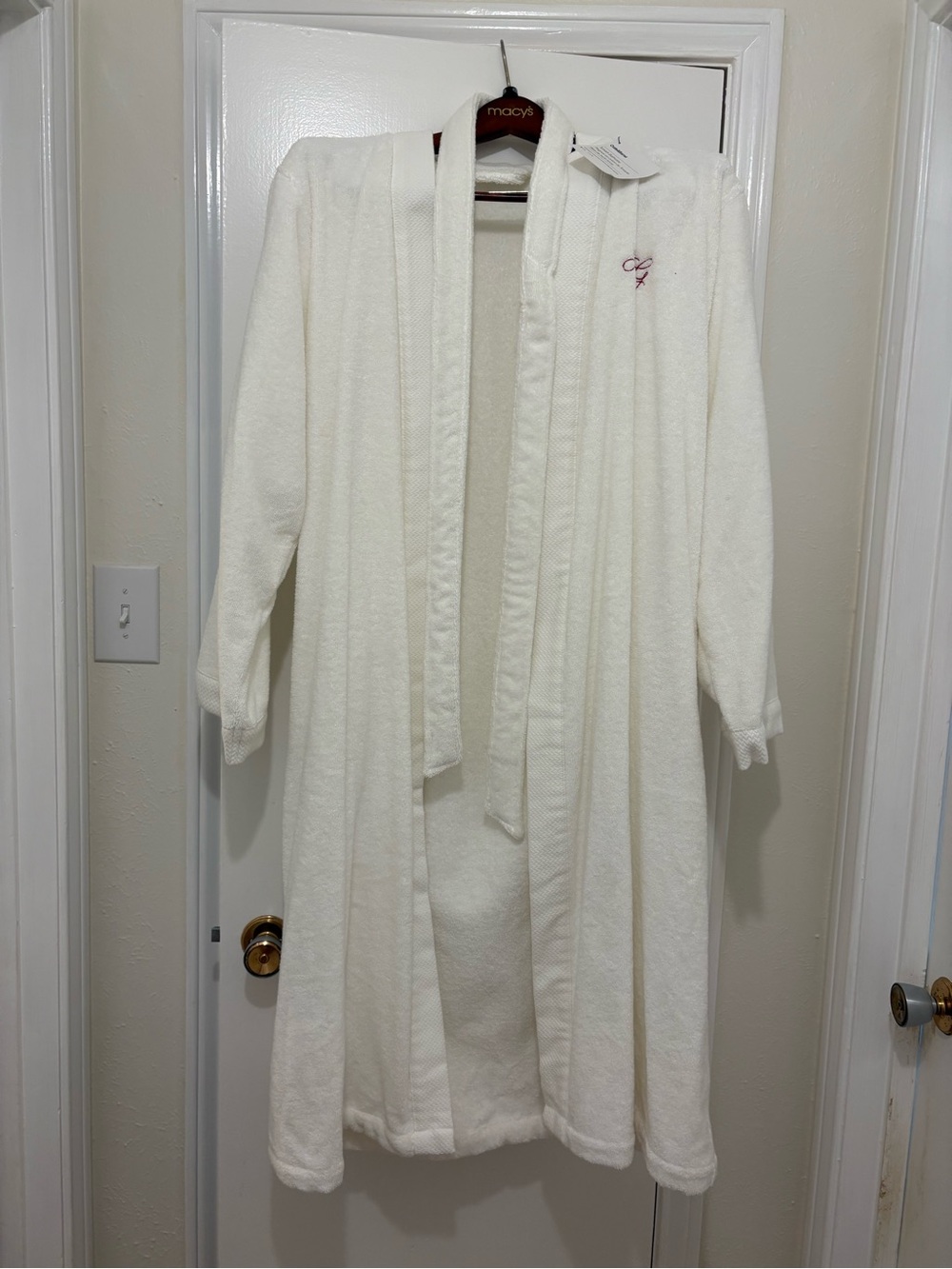 Crate&Barrel White Terry Robe with Pink Embroidered Monogram AG